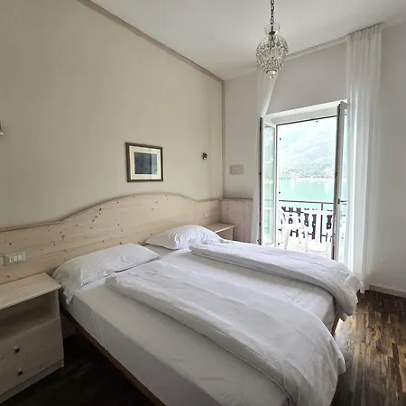 Lago Park Hotel Molveno Exterior photo